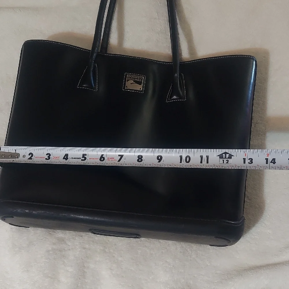 Dooney & Bourke 
